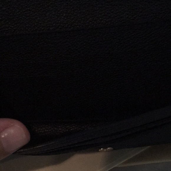 Authentic Louis Vuitton empereinte wallet - Picture 4 of 7